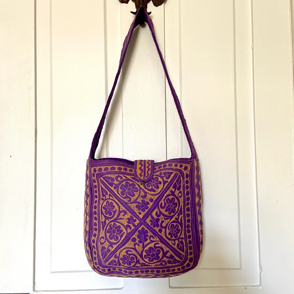 Vintage Floral Embroidered Cotton Bohemian Indie Shoulder Bag with Snap Closure